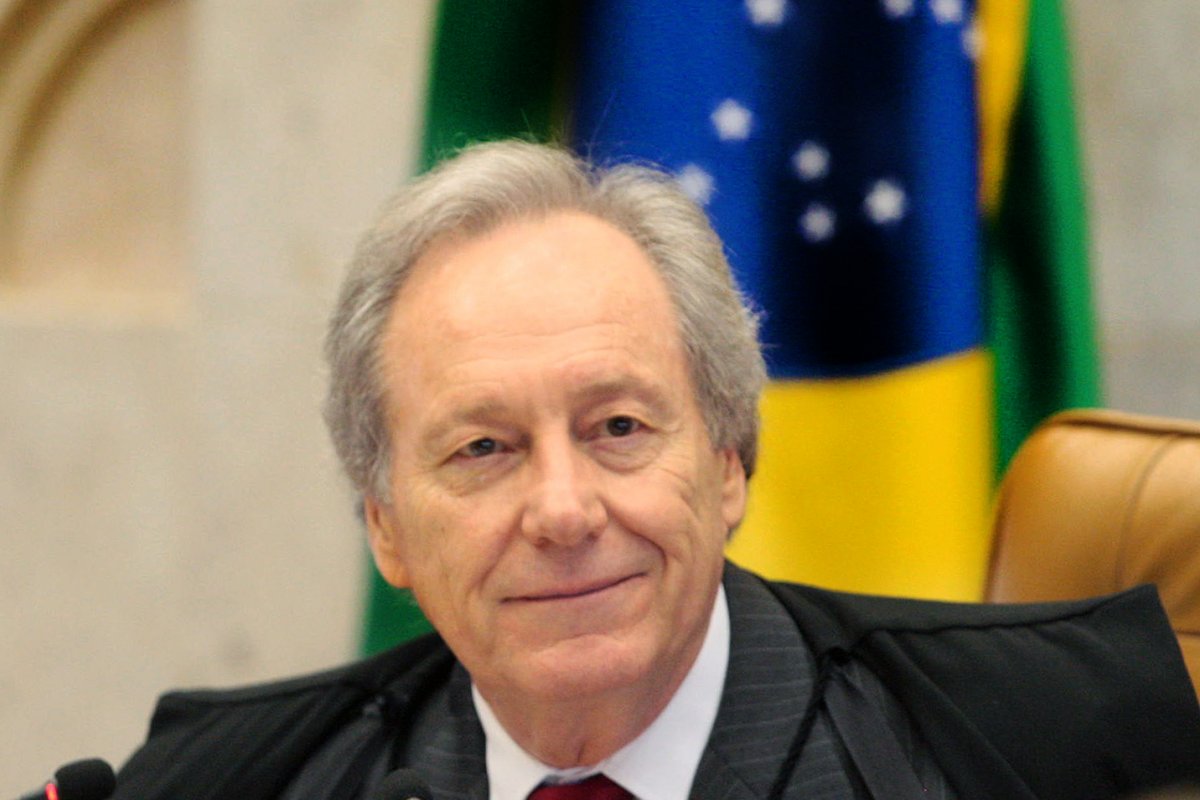 Lewandowski afirma que é contra portaria do MEC que proíbe exigência de vacinação em federais