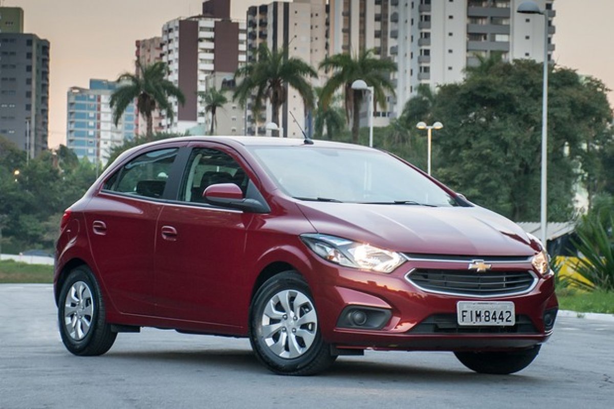 Em troca de geração, Chevrolet Onix segue líder de mercado