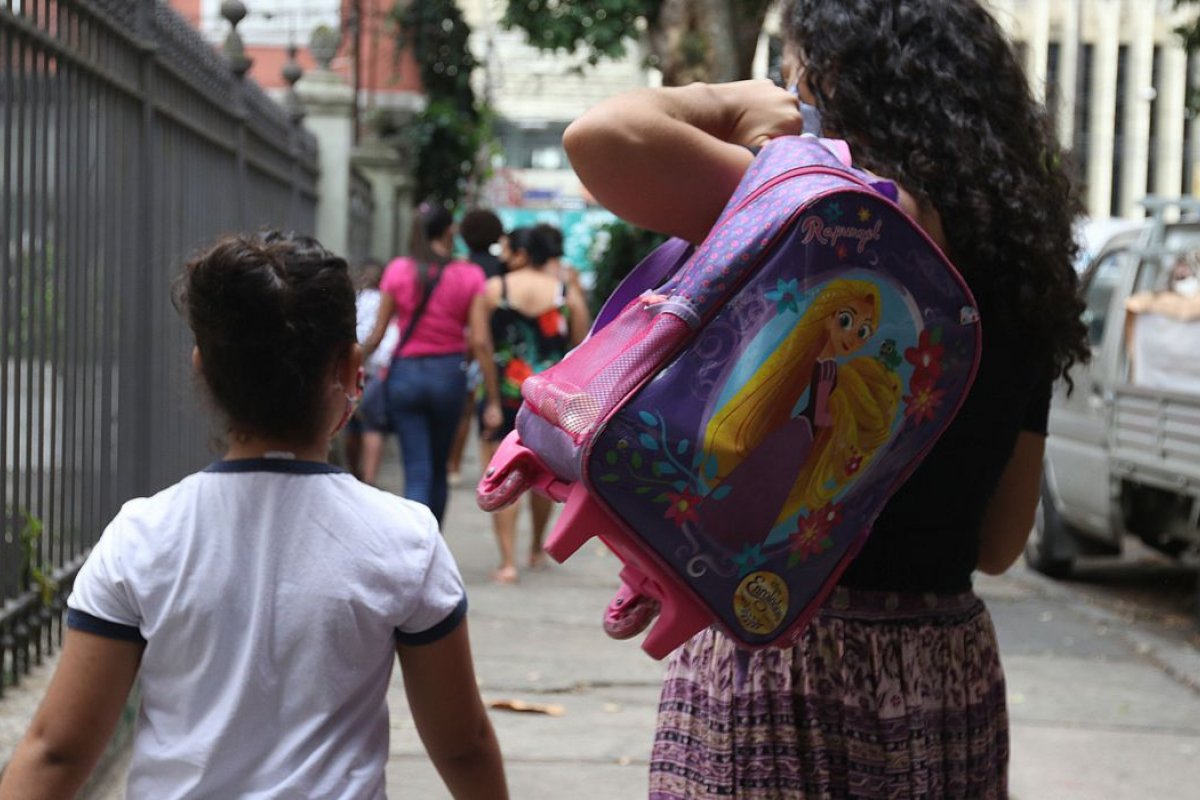 Volta às aulas: pais e responsáveis acreditam que estudantes precisam de reforço escolar