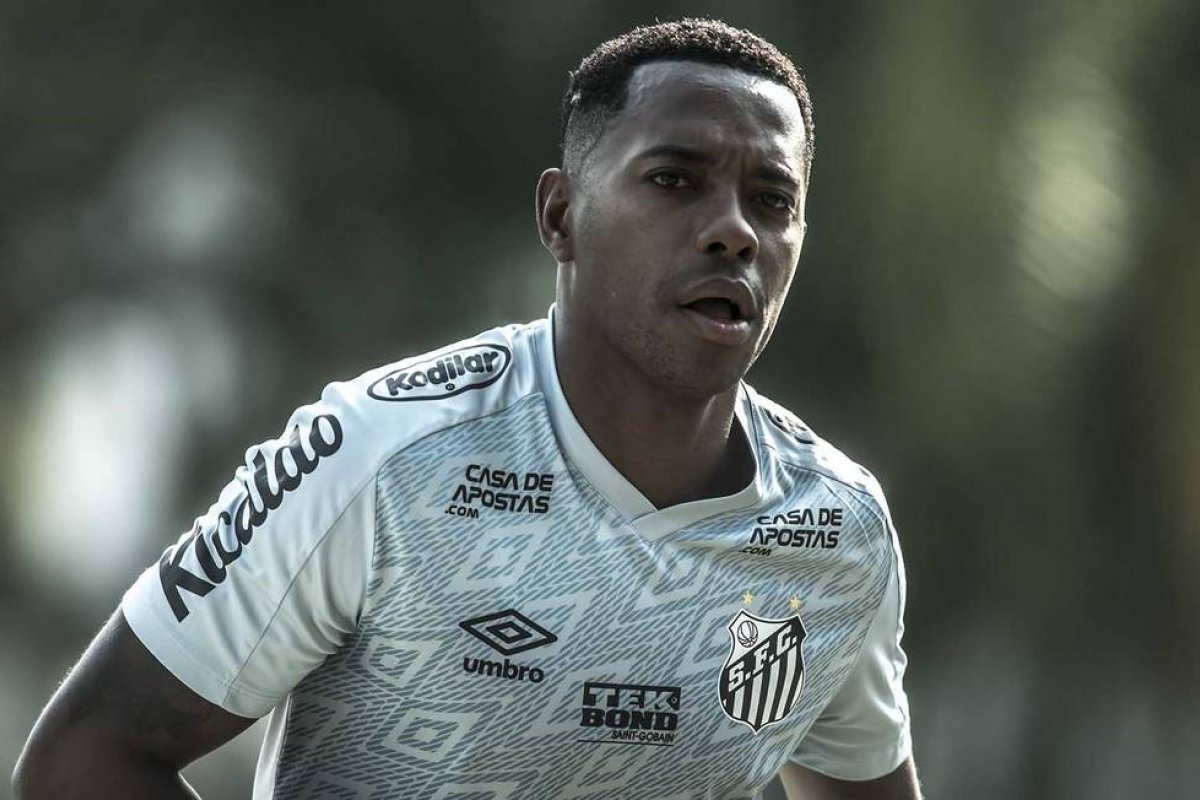 MP de Milão pede extradição e mandado de prisão internacional para Robinho