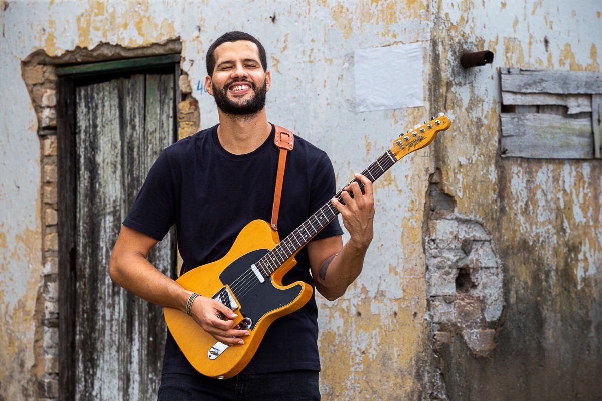 “Canto e Conto” aborda processo criativo por detrás do nascimento de uma canção