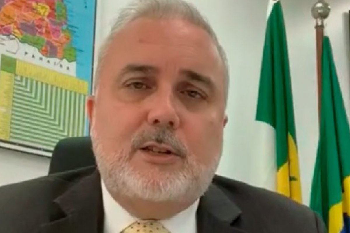 Relator de PLs sobre combustíveis propõe dobrar auxílio-gás em 2022