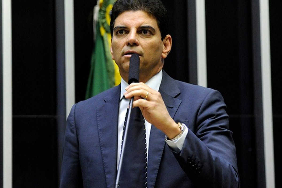 Deputado baiano Cláudio Cajado é eleito presidente nacional do PP