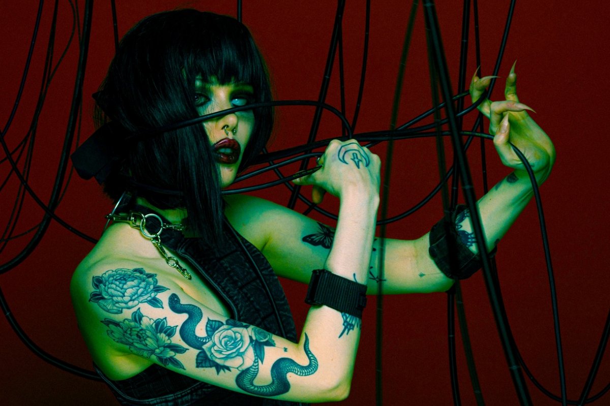 Alice Glass lança disco e divulga vídeo de ‘Everybody Else’