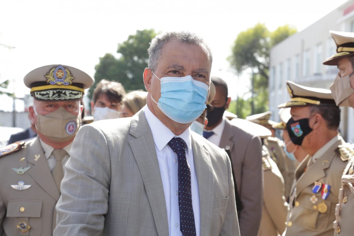 Rui Costa pede que prefeituras criem horários alternativos de vacinação contra Covid-19