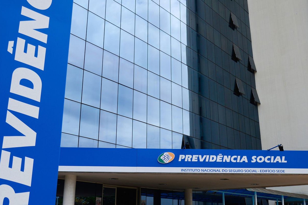 Aposentados e pensionistas baianos podem ter benefícios bloqueados por falta de prova de vida