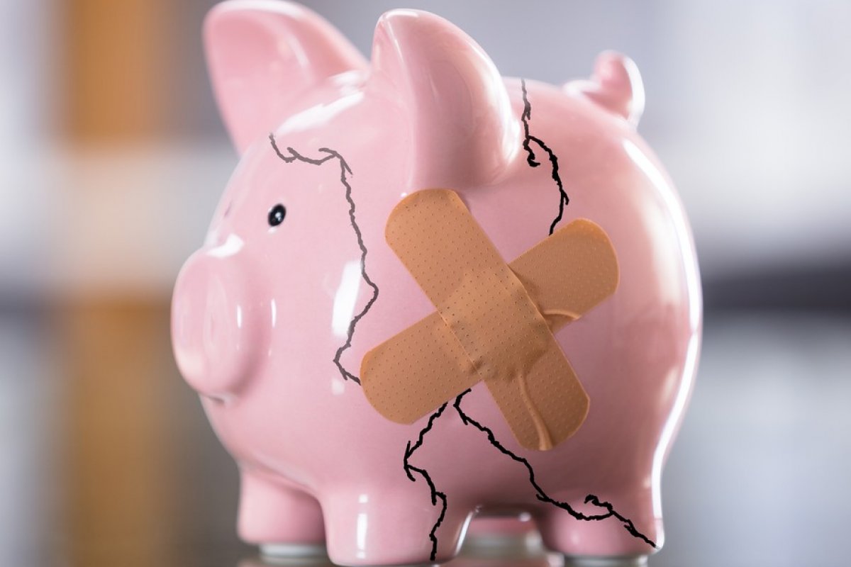 Mais endividados, os brasileiros estão contratando créditos mais caros