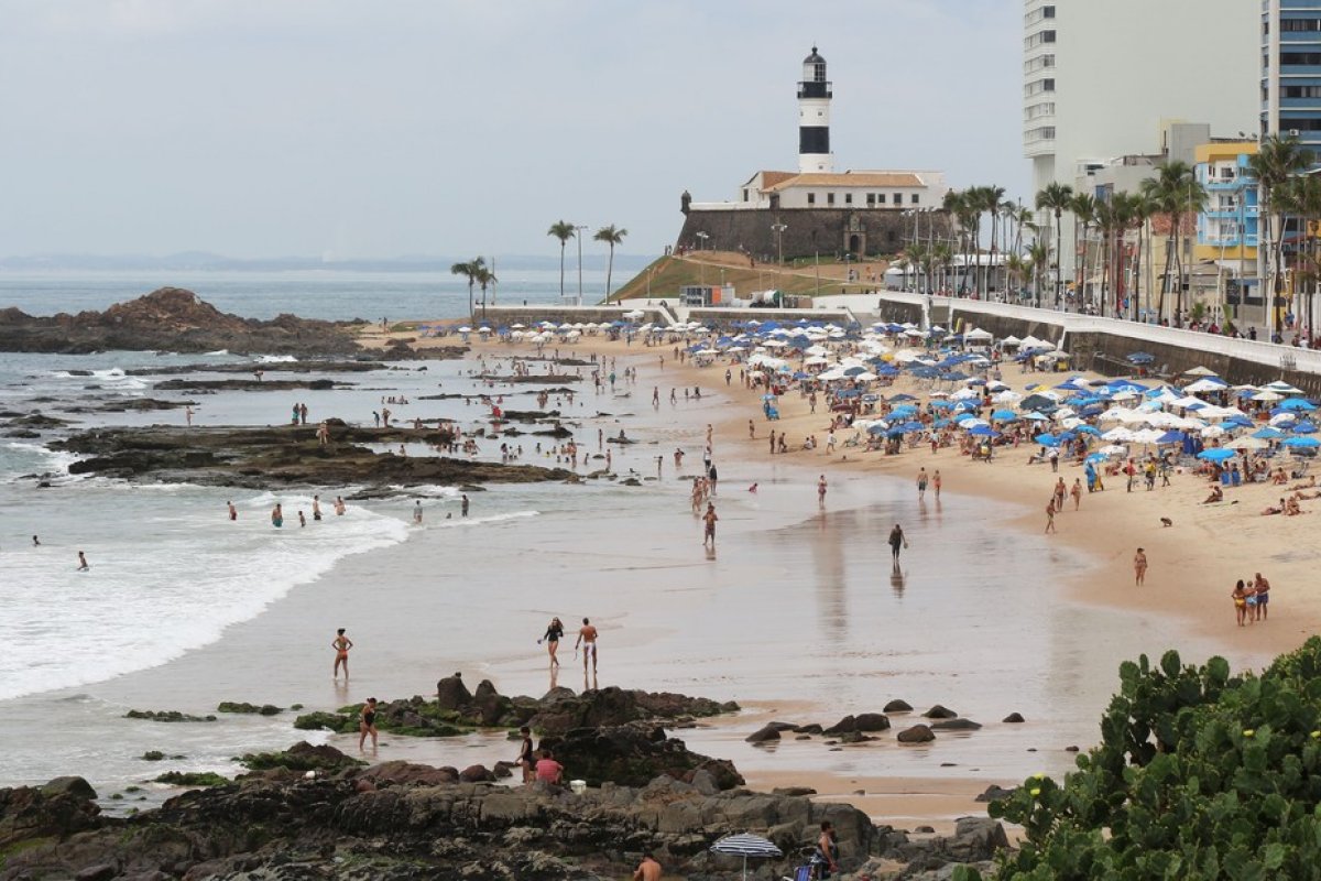 Capital baiana tem previsão de tempo nublado e pancadas de chuva no fim de semana