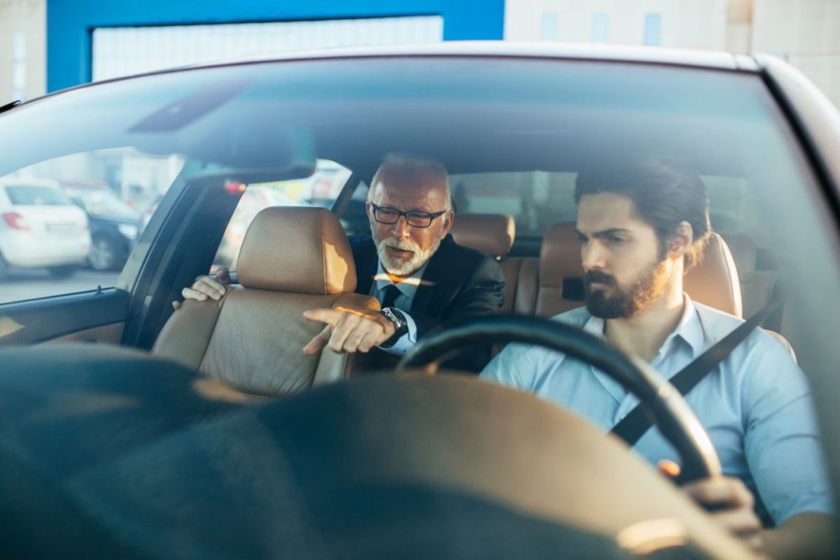 Austrália aprova salário mínimo para motoristas de aplicativo