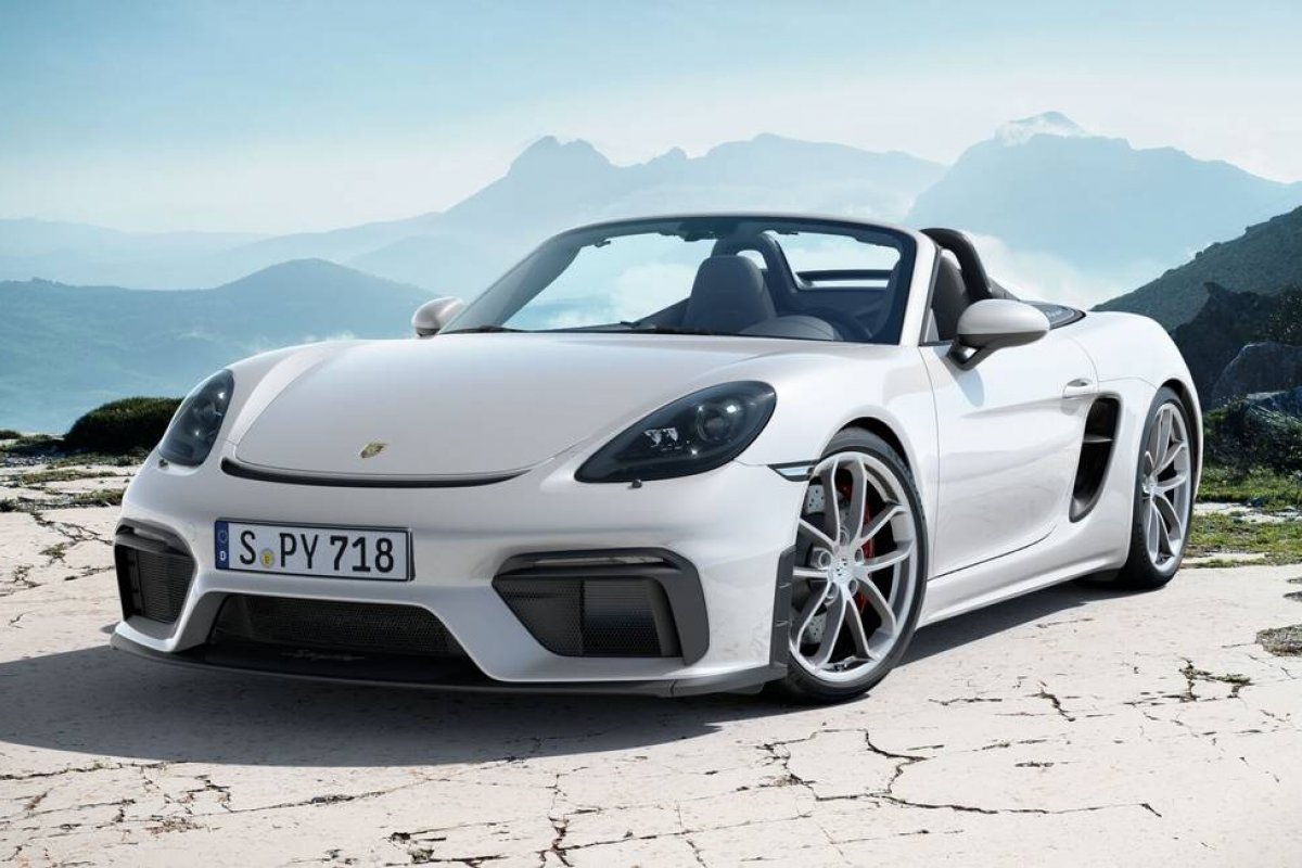 Incêndio em navio pode gerar prejuízo bilionário; carros de luxo atingidos foram estimados em até R$ 1 bilhão