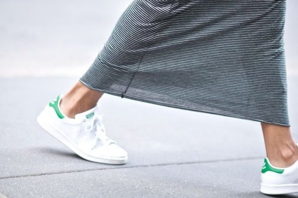 10 maneiras de usar tênis esportivo no dia a dia