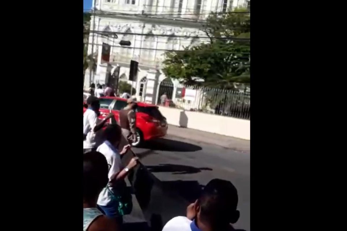 Vídeo: Rodoviários voltam a protestar em frente ao MP