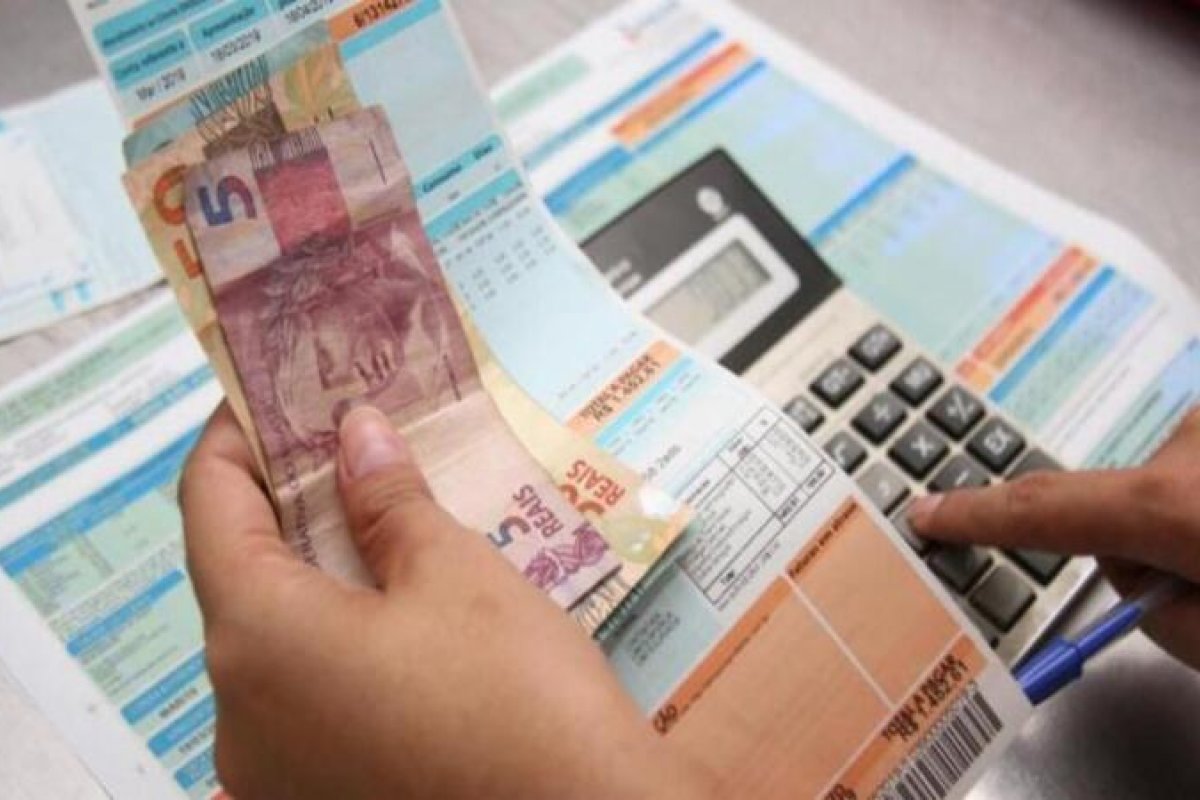 Fercomércio: 3 em cada 10 pessoas não conseguiram pagar contas no fim de 2021