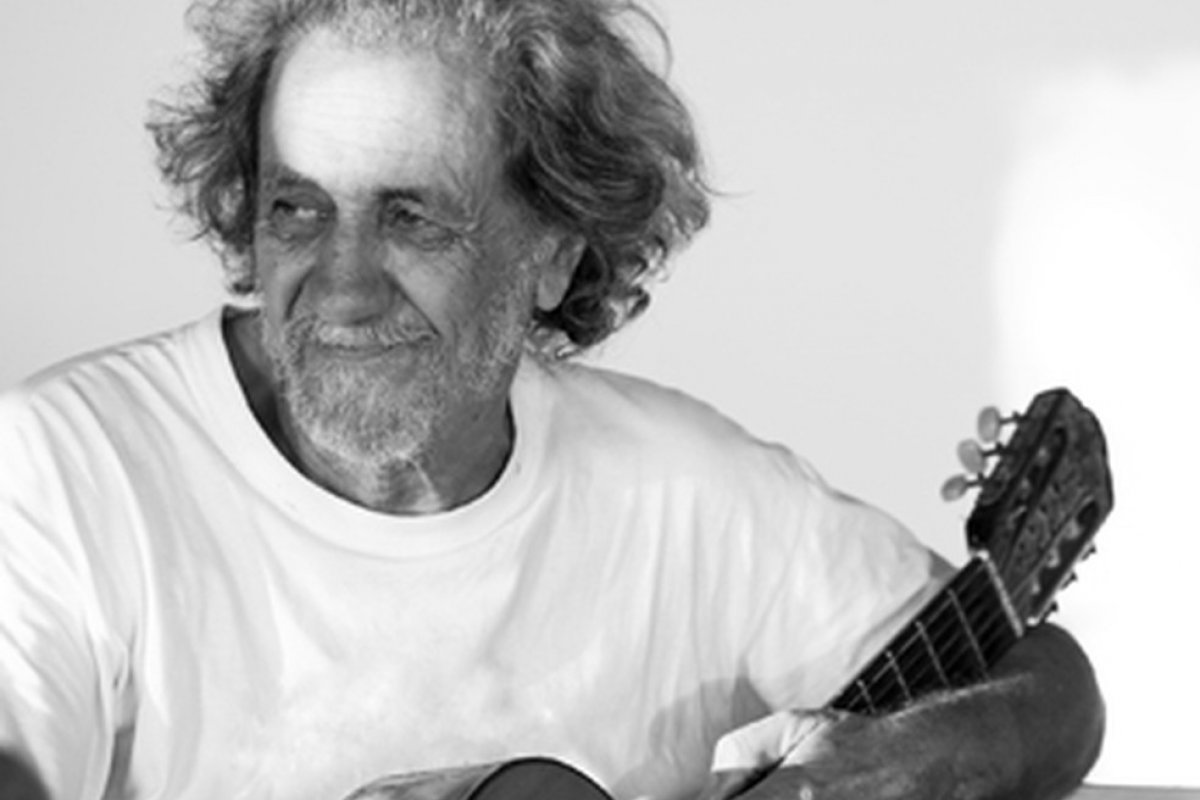 Elomar Figueira, de 84 anos, é internado em UTI com Covid-19