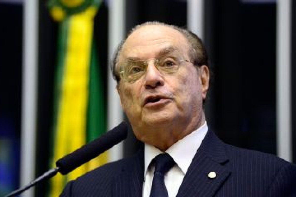 Paulo Maluf é internado com Covid-19