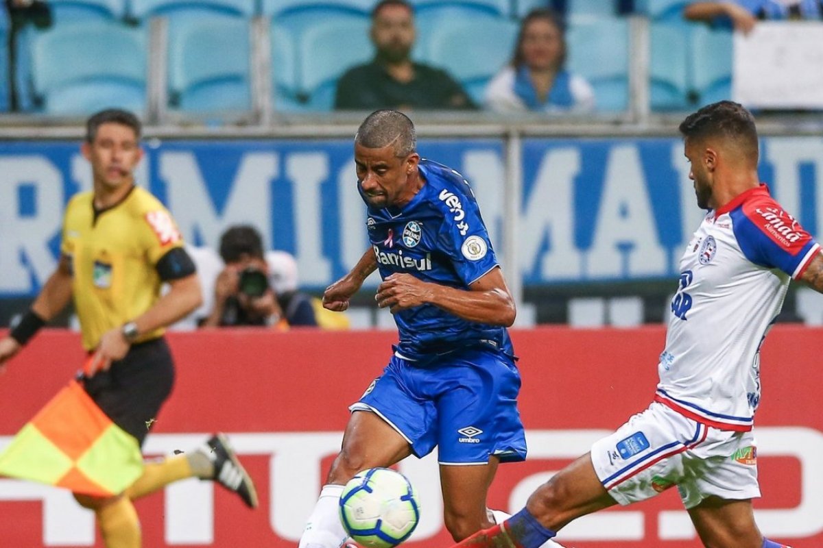 Bahia entrará com representação contra árbitro da partida diante do Grêmio