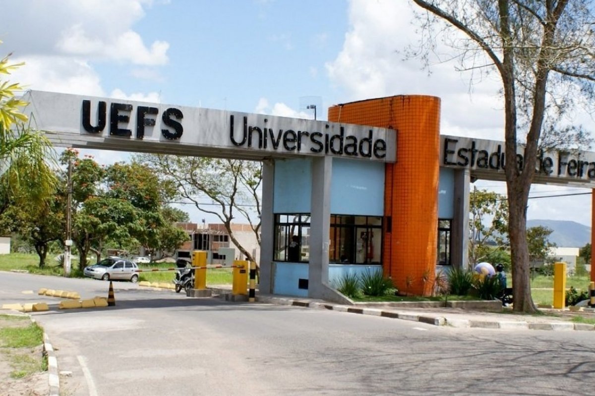 Universidade de Feira terá cotas para trans, travestis e ciganos em 2020