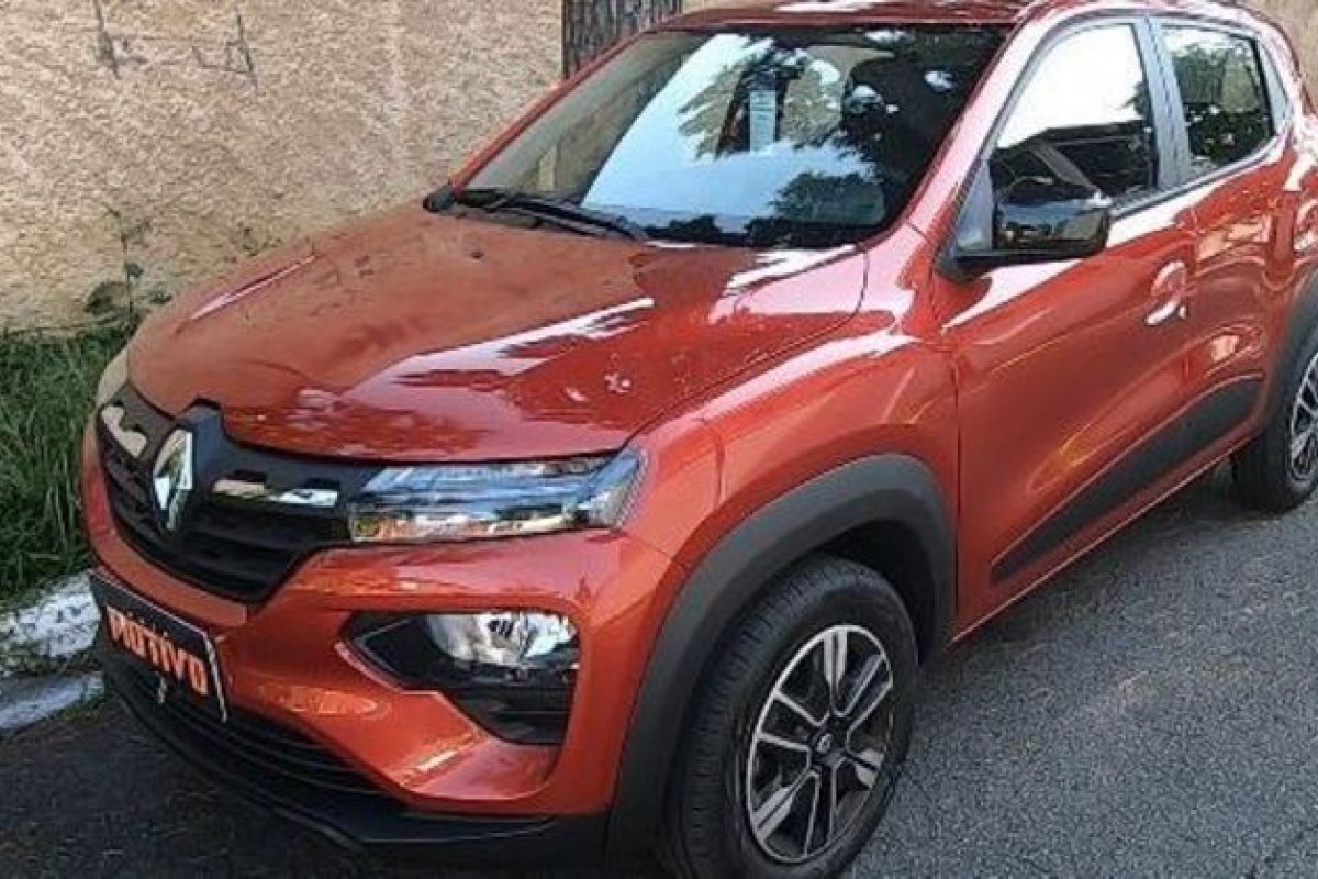 Farol da Bahia avalia o novo Renault Kwid 2023 Intense