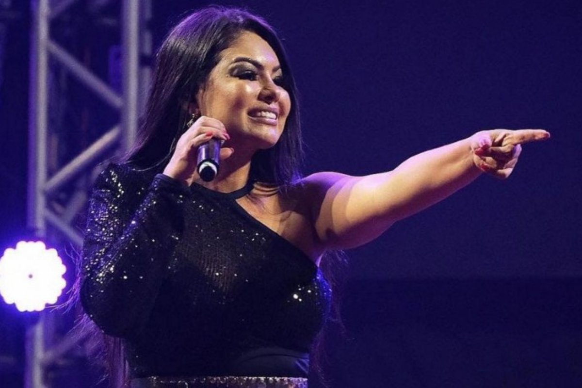 Morre Paulinha Abelha, vocalista do grupo Calcinha Preta