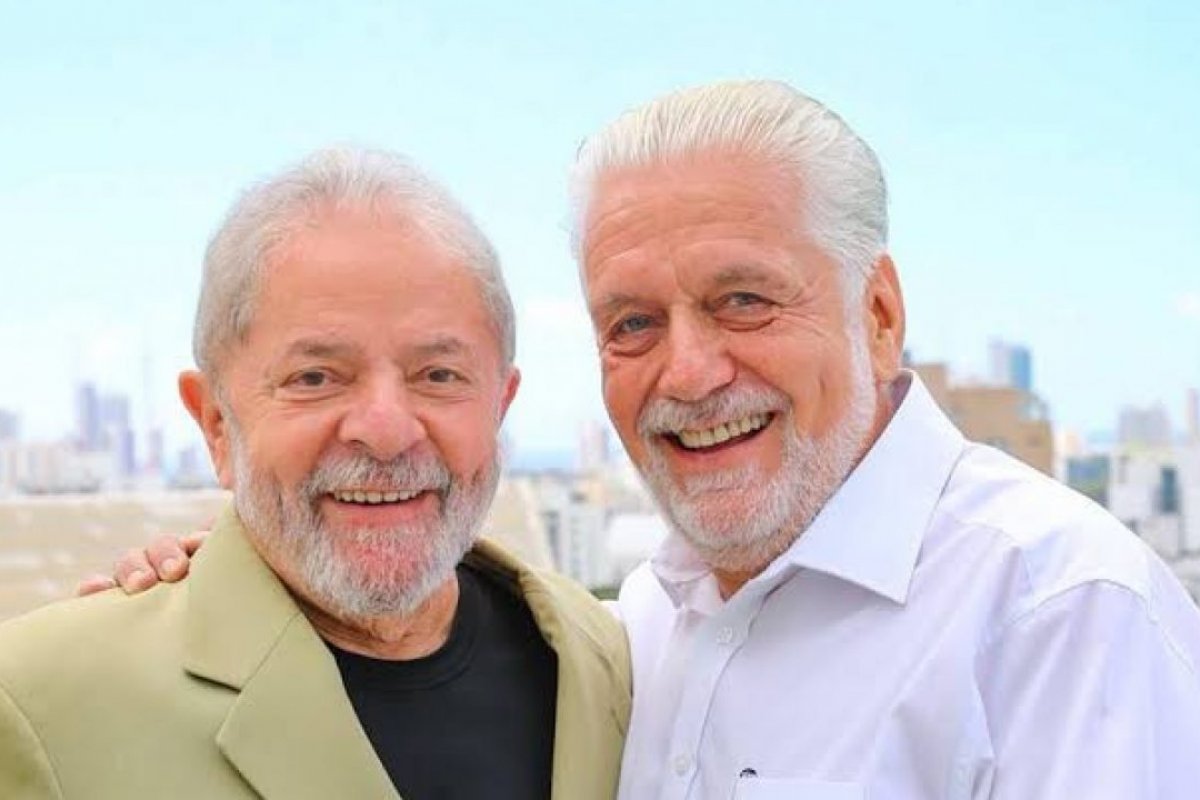 Jaques Wagner pode coordenar campanha de Lula neste ano, diz revista