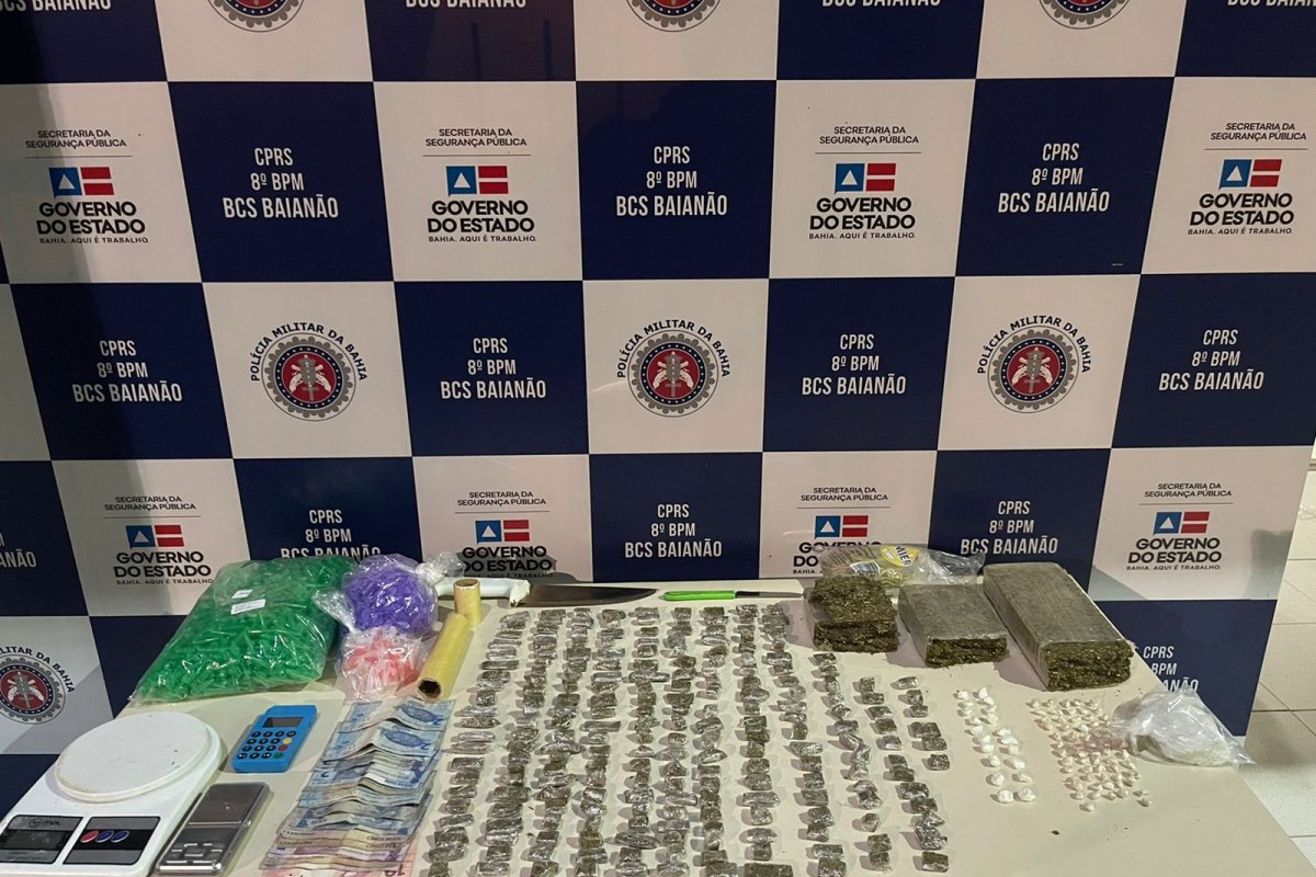 Porto Seguro: PM apreende mais de 200 poções de maconha em automóvel