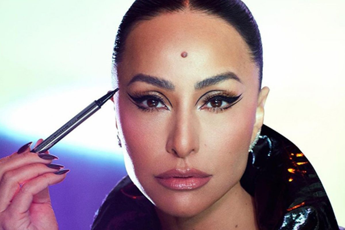 Sabrina Sato acaba de lançar sua primeira linha de beleza