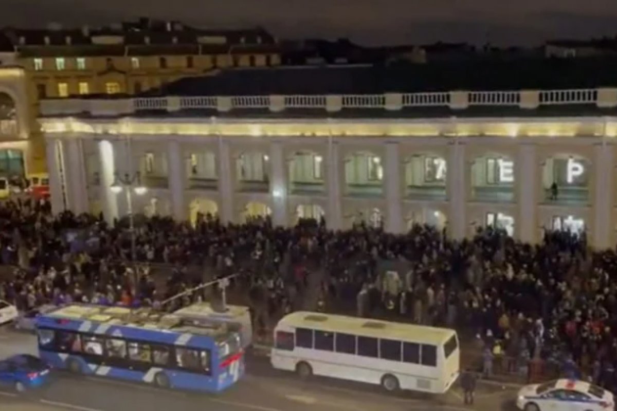 Mais de 1,8 mil estão presos na Rússia por protestarem contra invasão, diz ONU