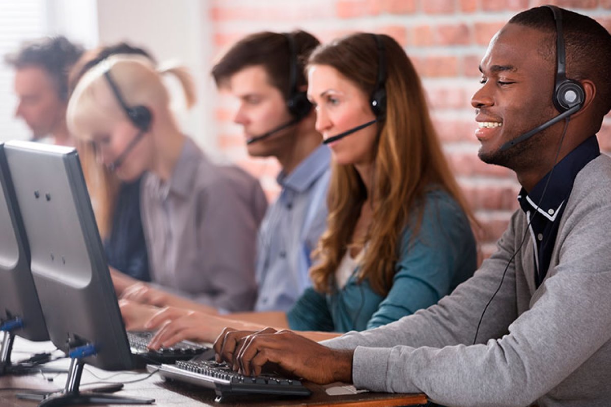 Vagas para telemarketing, cabelereiro e atendente são ofertadas nesta sexta (17) em Salvador