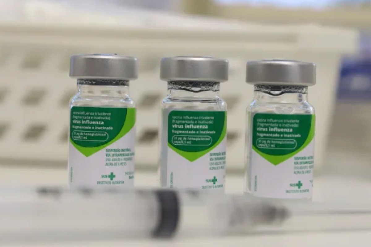 Butantan entrega 1º lote da vacina contra a cepa Darwin da gripe