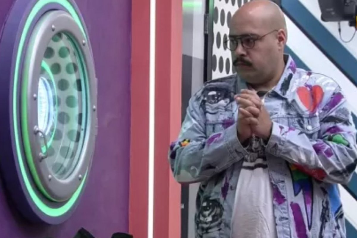 Tiago Abravanel aperta botão e desiste do 'BBB 22'