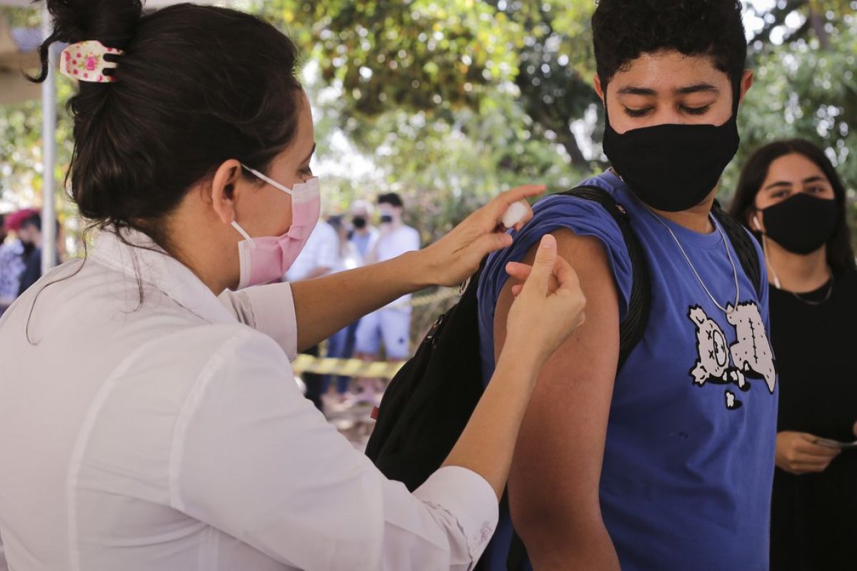 Covid-19: Brasil chega a marca de 64 milhões de doses de reforço aplicadas
