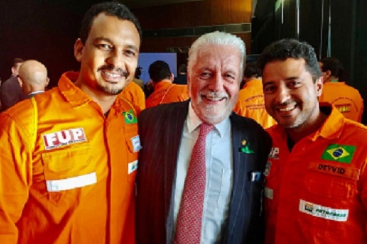 Sindicato dos Petroleiros da Bahia declara apoio à Wagner para governo do Estado