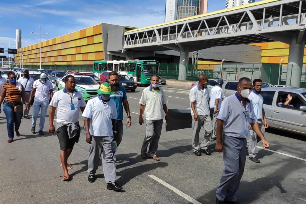 "Vocês têm que ir pra ir cima da Prefeitura", diz rodoviário que acusa o Sindicato de utilizar os trabalhadores como escudo nas negociações