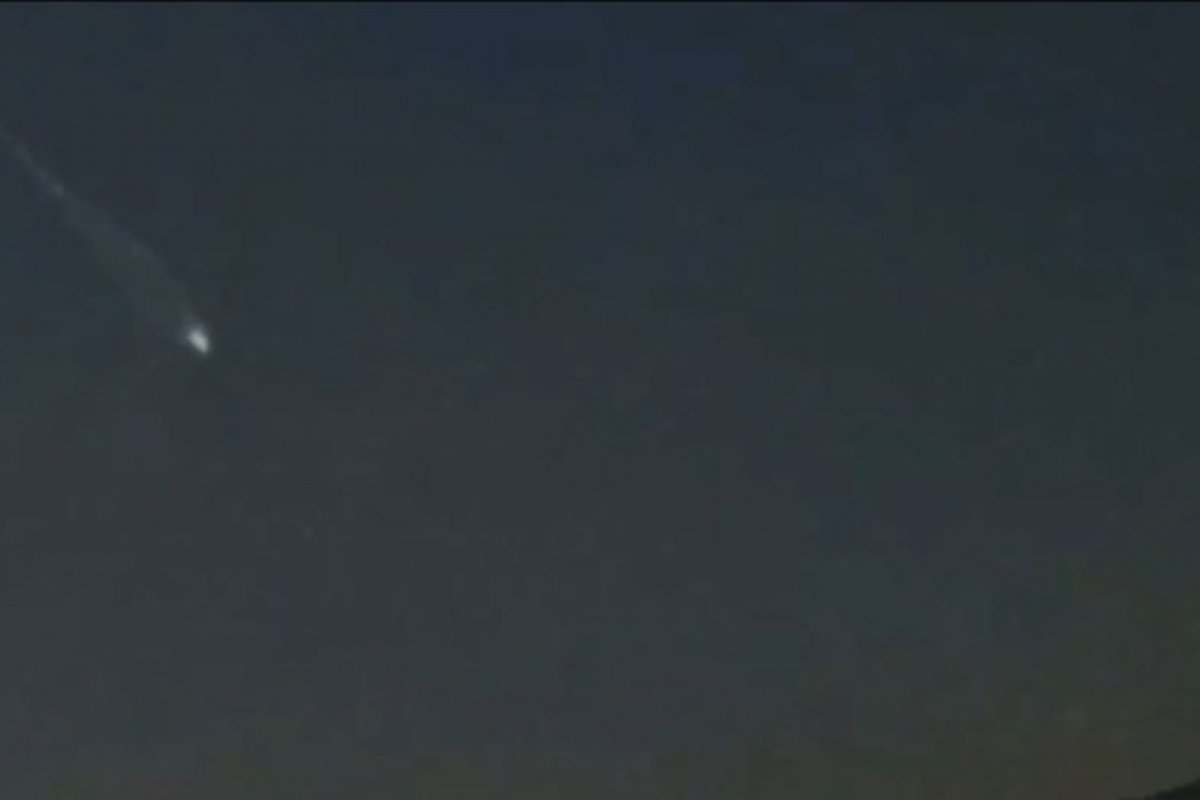 Santa Catarina tem 'bola de fogo' no céu com passagem de meteoro