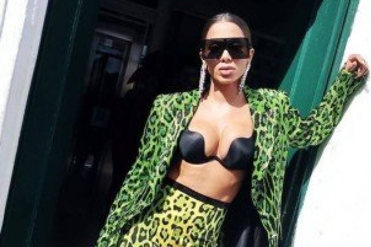 Poderosa! Anitta estará pela primeira vez na Semana de Moda de Paris