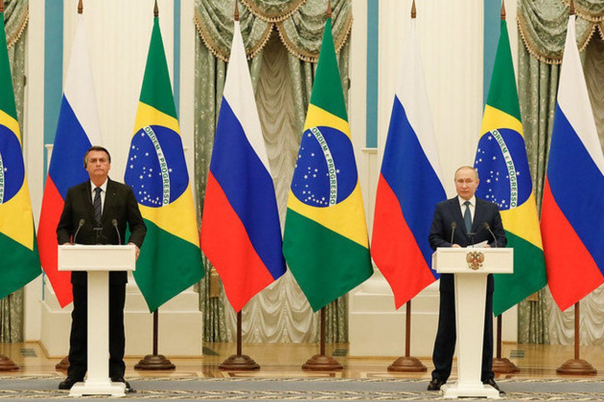 Bolsonaro confirma que guerra entre Rússia e Ucrânia pode impactar comércio brasileiro