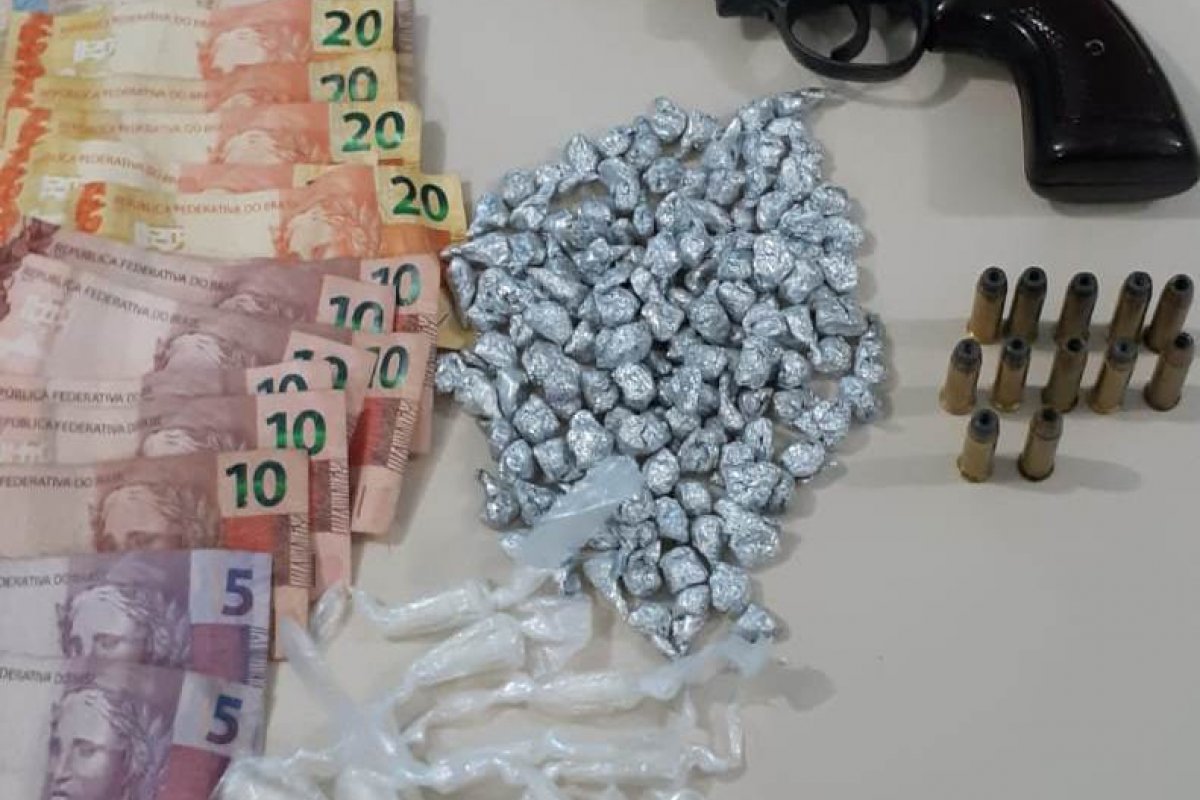 Homem é preso após ter mandado cumprido por homicídio em Candeias