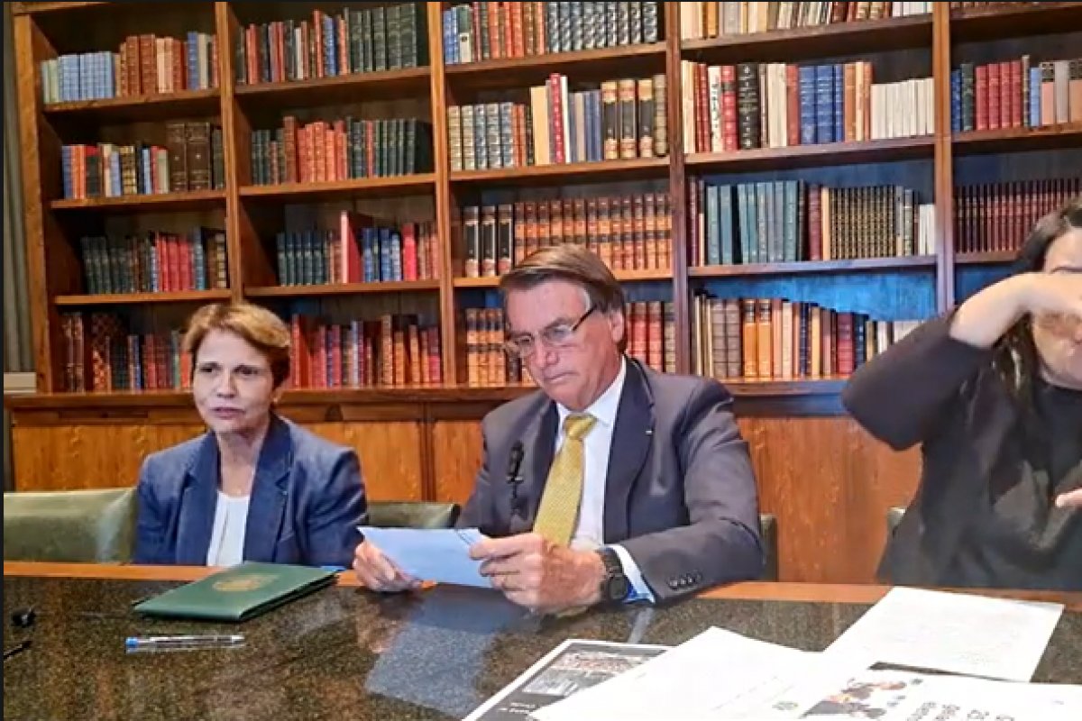 "Brasil continua na posição de equilíbrio", afirma Bolsonaro sobre conflito entre Rússia e Ucrânia