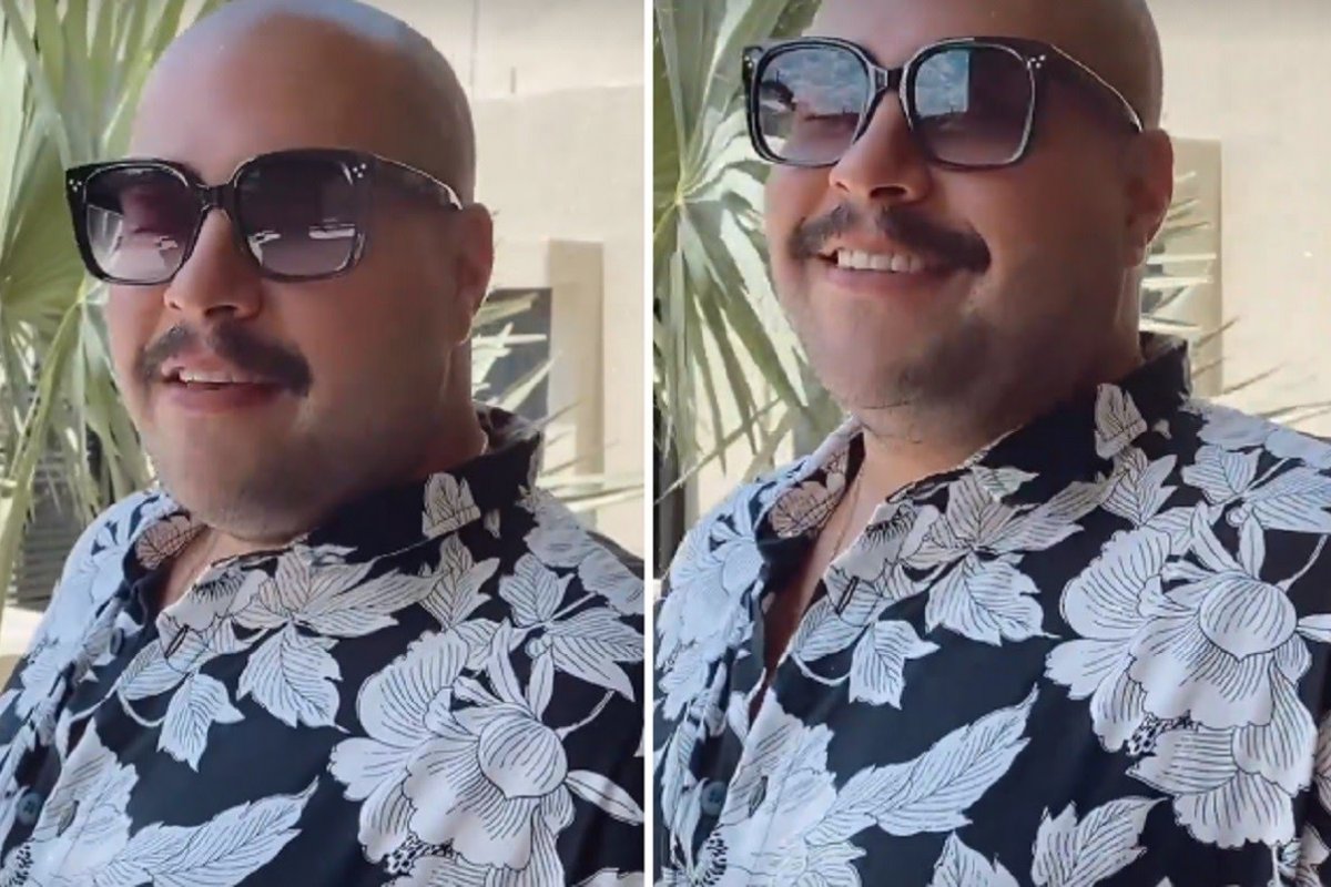 Fora do BBB22 há menos de uma semana, Tiago Abravanel desembarca na Bahia com o marido