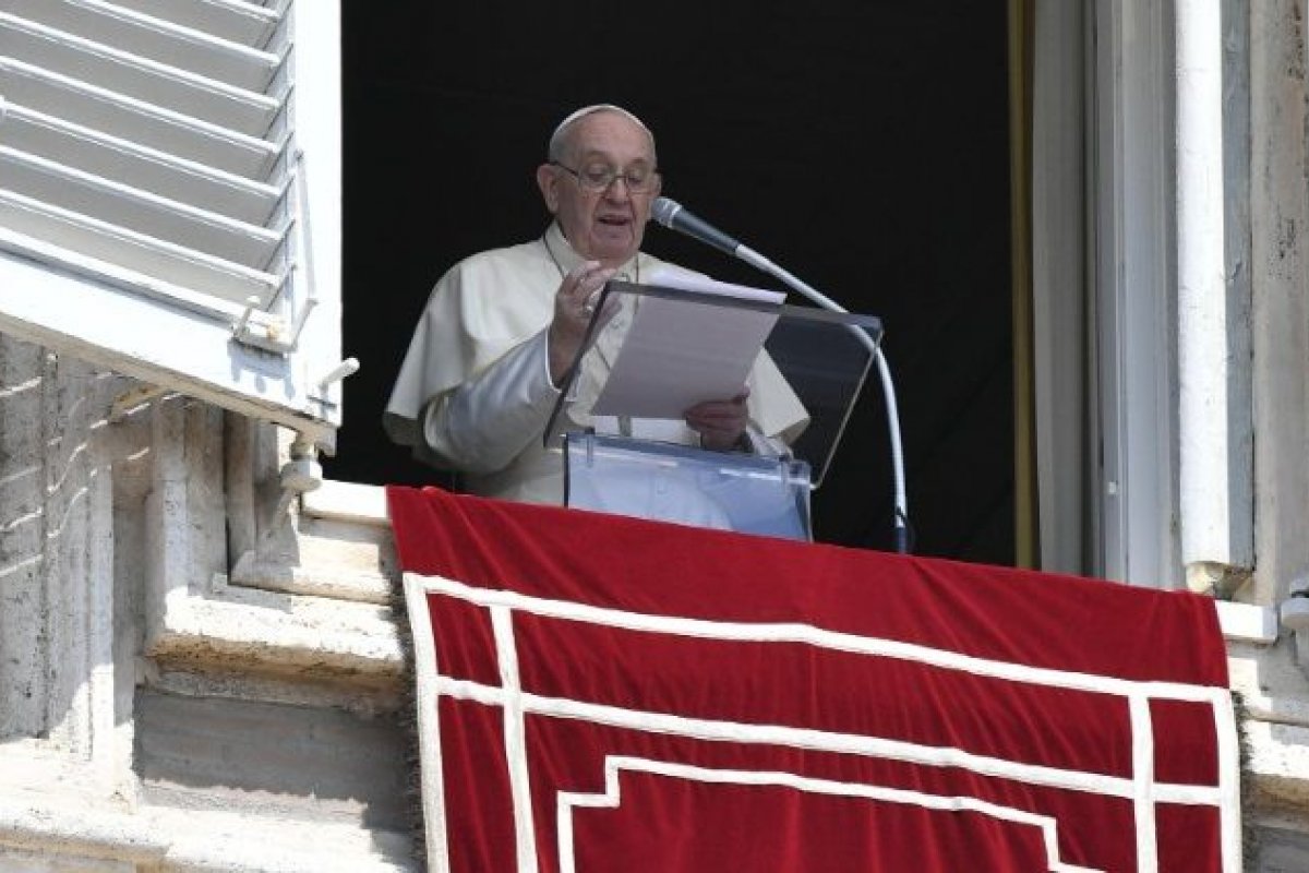 Papa Francisco lamenta "rios de sangue e de lágrimas" na Ucrânia