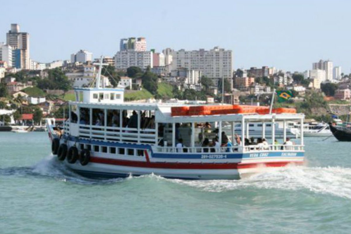 Travessia de lanchas entre Salvador e Mar Grande registra bom movimento de passageiros que retornam da Ilha