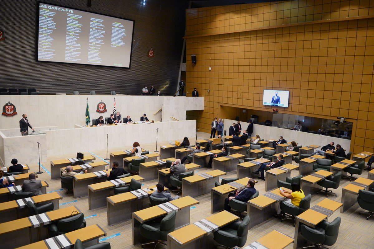 Conselho de Ética da Alesp recebe pedido de cassação de Arthur do Val 