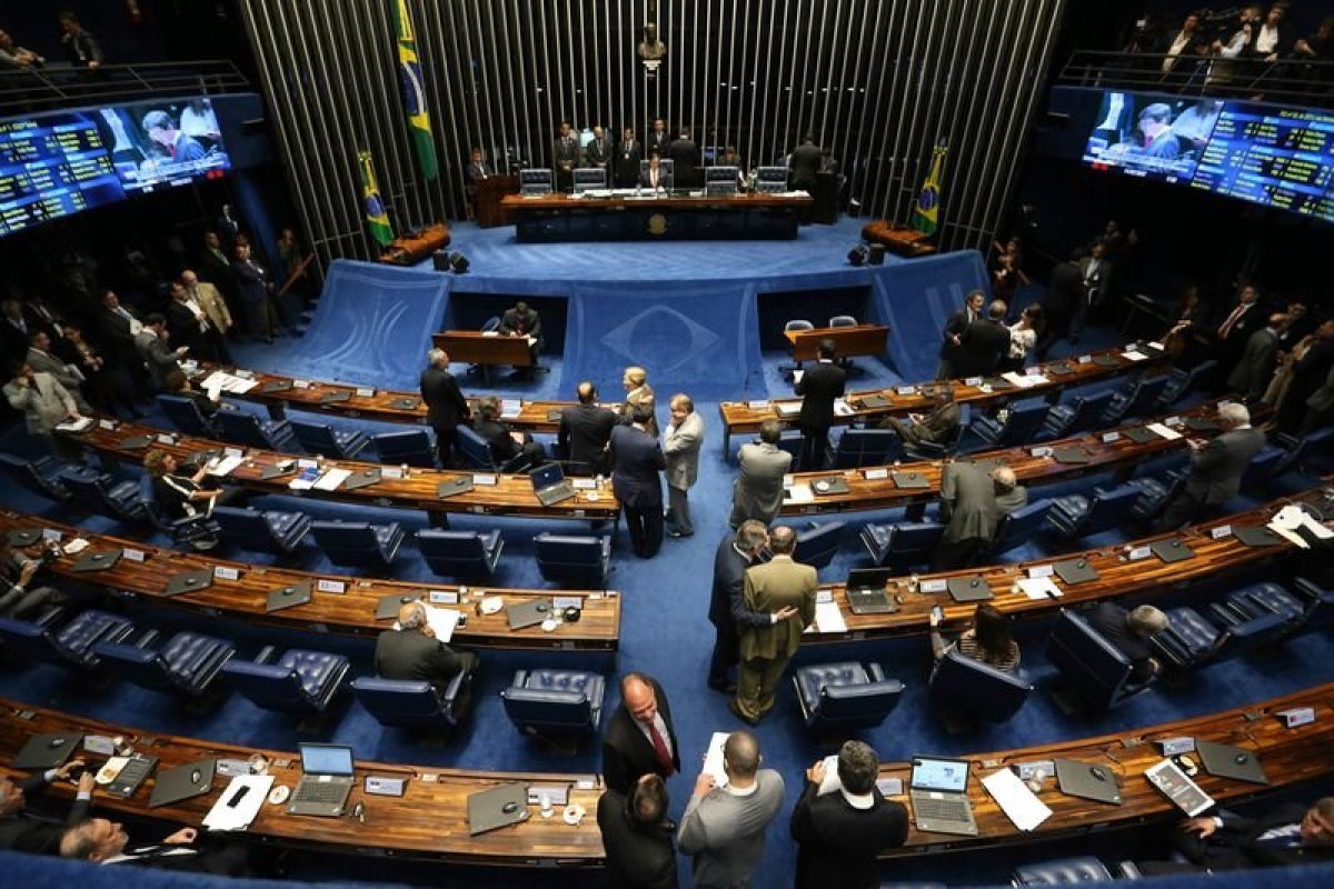 Brasil precisa de 120 anos para estabelecer igualdade entre homem e mulher na política