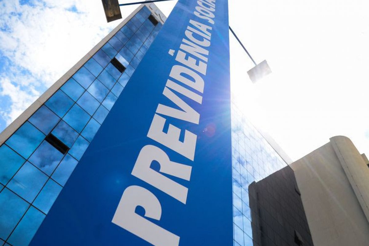 Golpe: INSS alerta sobre roubo de dados em prova de vida