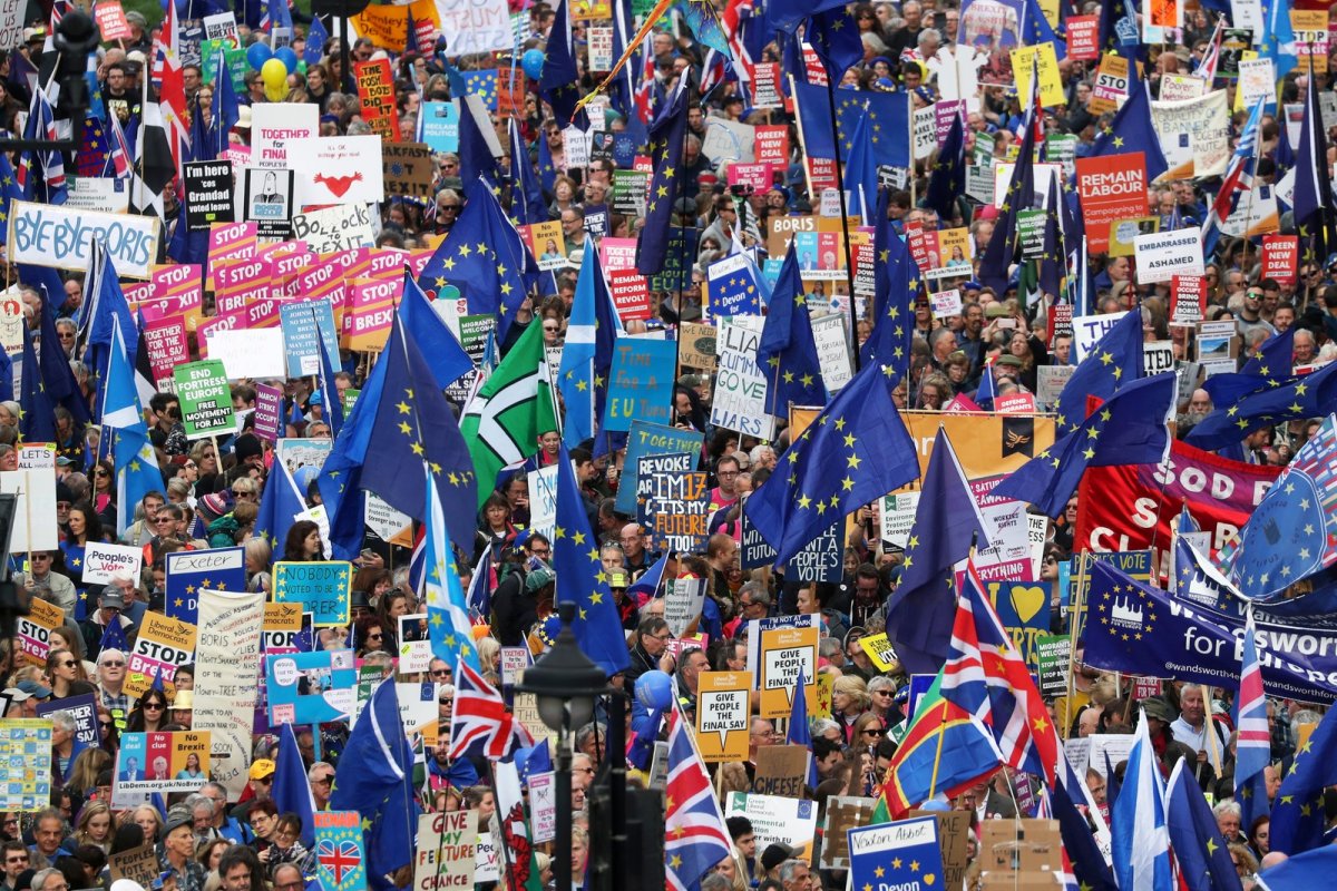 Em protesto, britânicos exigem um novo referendo para o Brexit