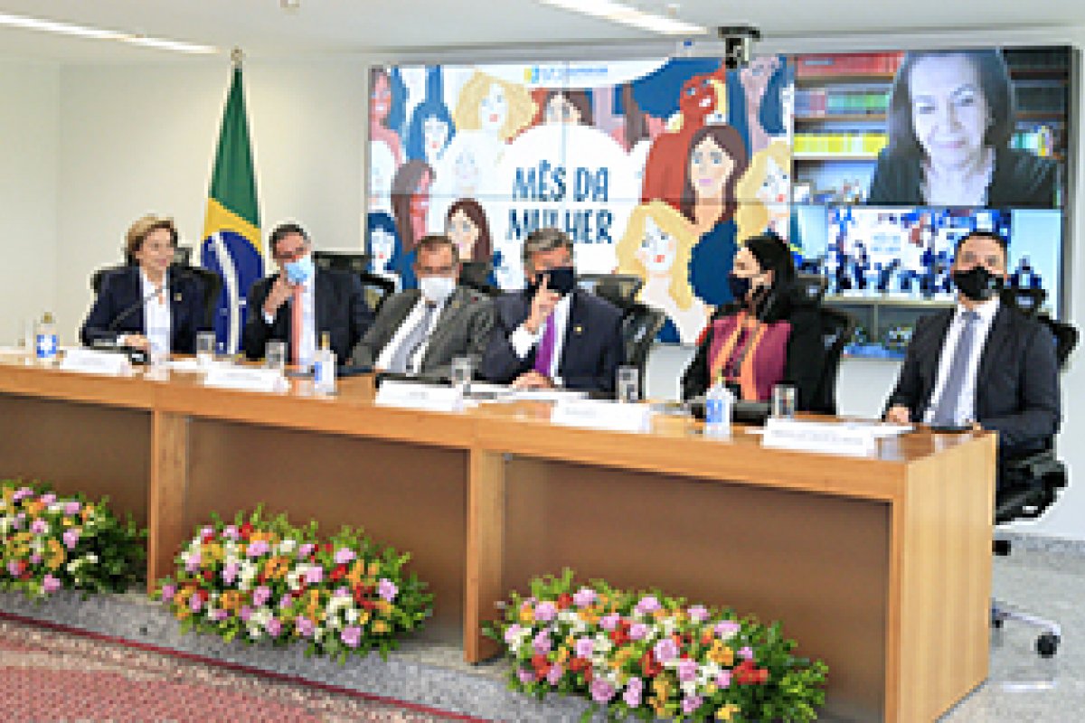 Fux defende atuação do Judiciário para correção de erros históricos contra as mulheres