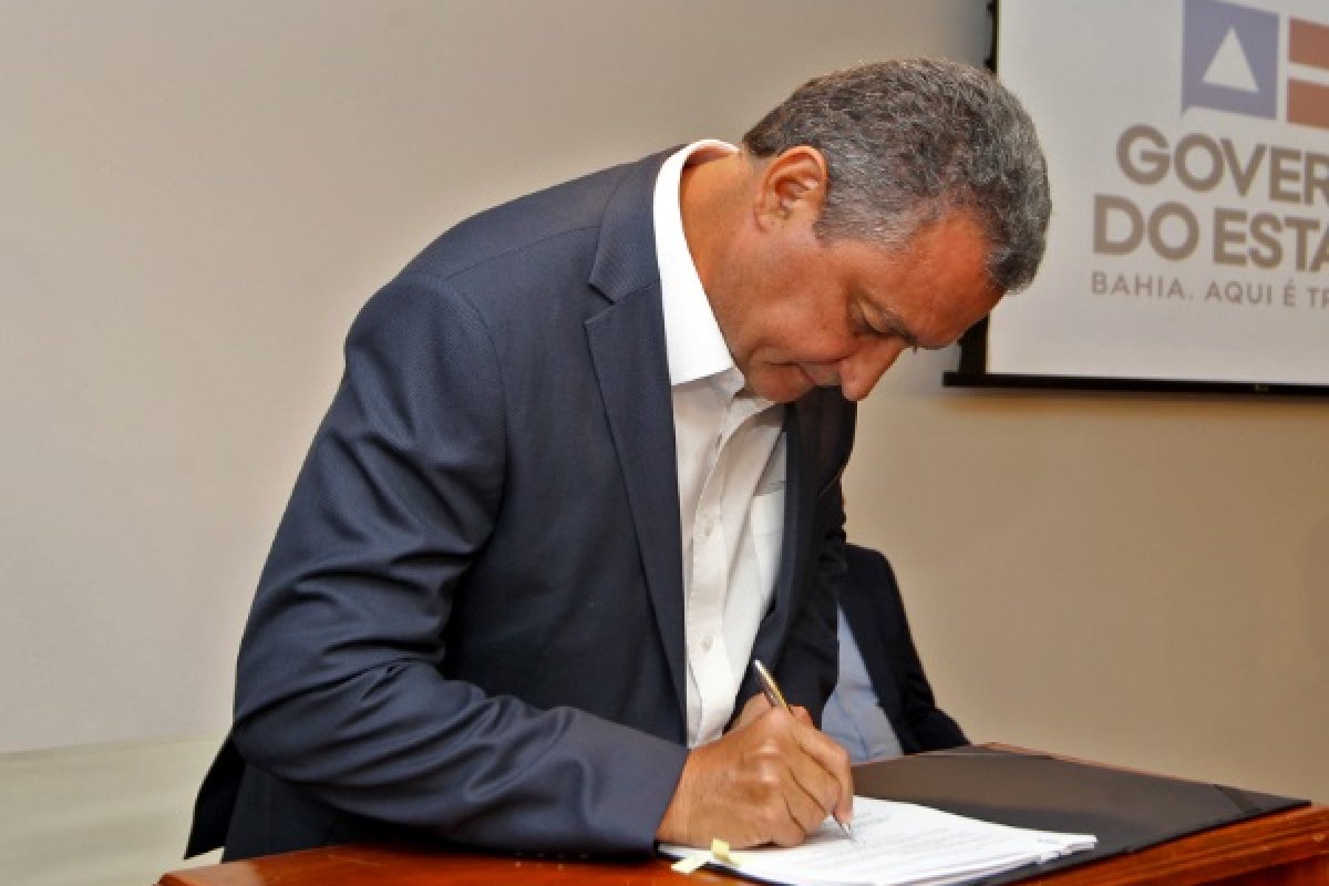 Rui Costa amplia para 8 mil o limite de público em eventos na Bahia