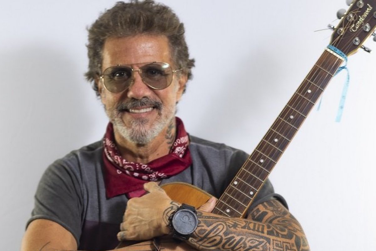 Tuca Fernandes agita bloquinho em Vitória da Conquista