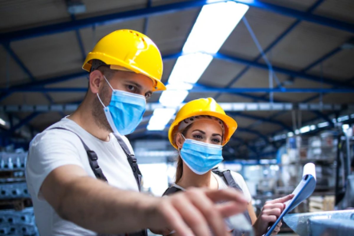 IBGE: produção industrial no Brasil caiu 2,4% em janeiro