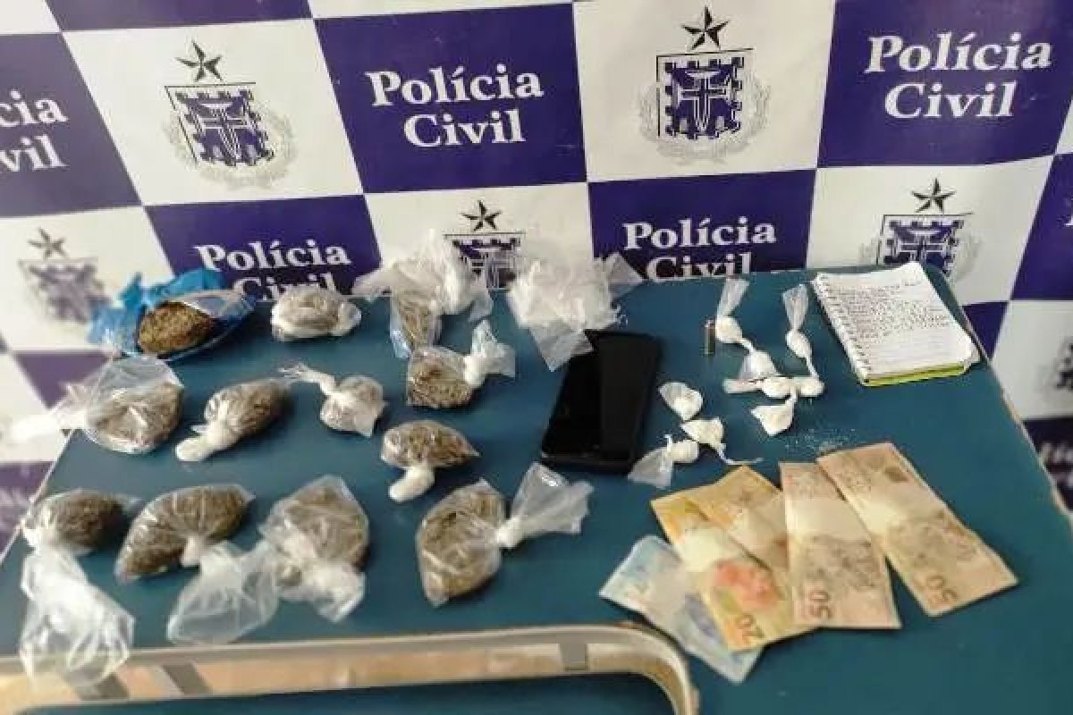 Homem é flagrado com porção de cocaína, munição e dinheiro em Conceição do Coité